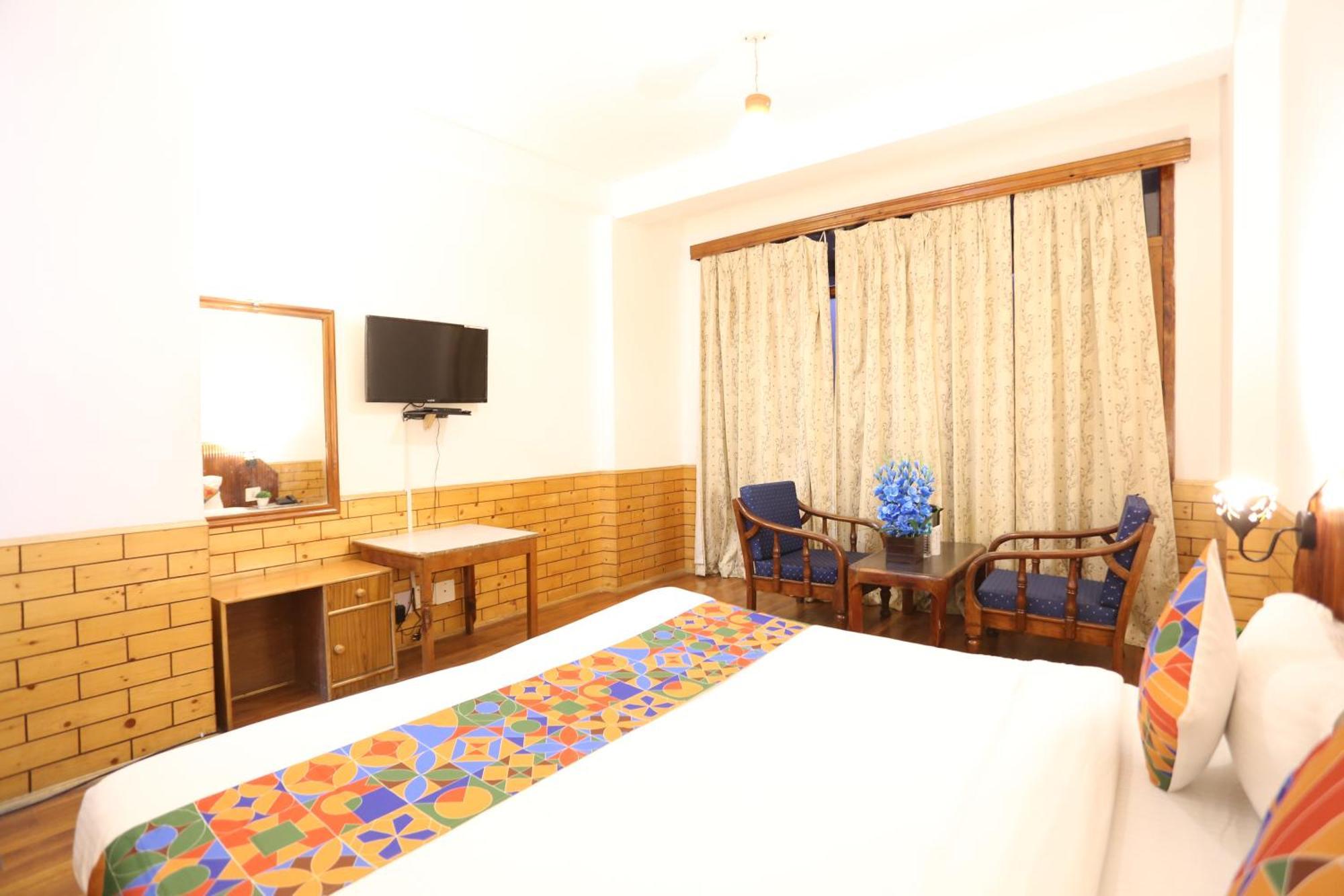Hotel Surbhi Vashist ภายนอก รูปภาพ