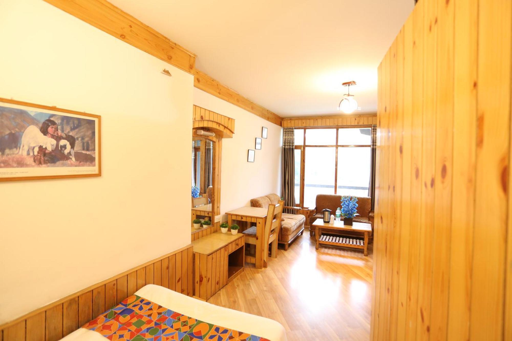 Hotel Surbhi Vashist ภายนอก รูปภาพ