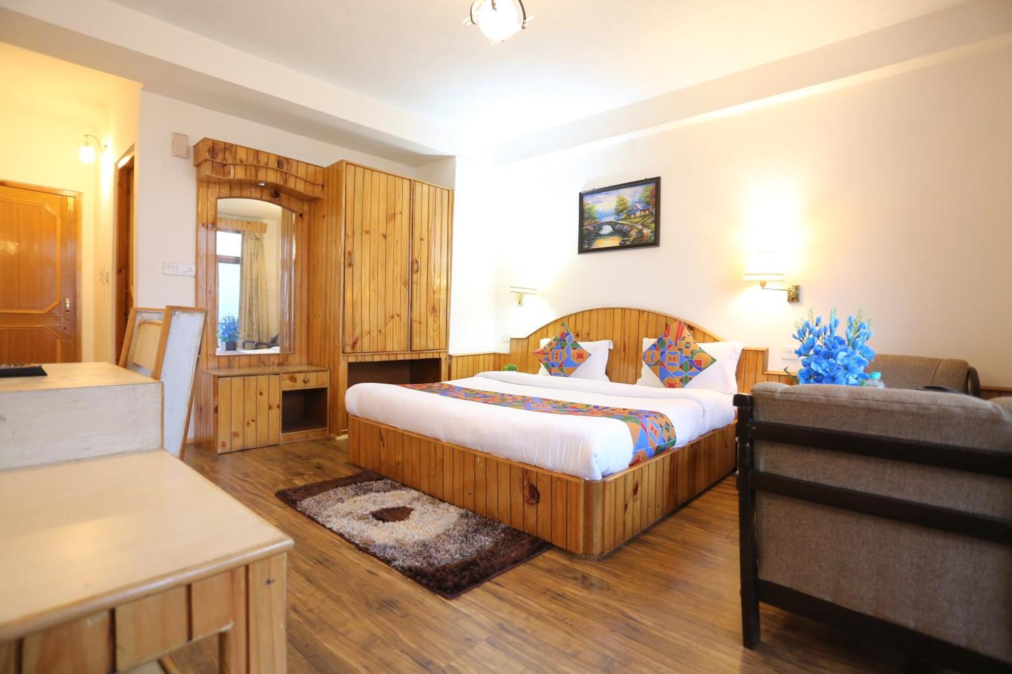 Hotel Surbhi Vashist ภายนอก รูปภาพ