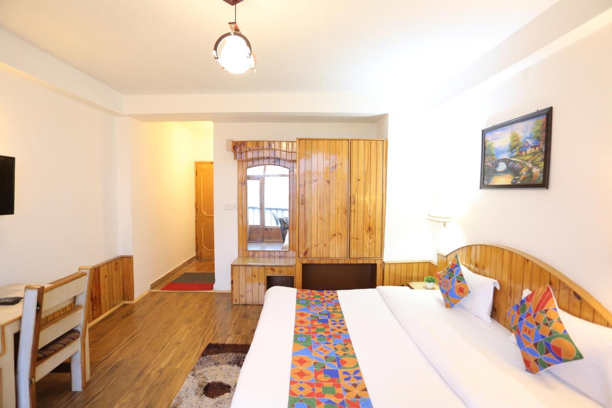 Hotel Surbhi Vashist ภายนอก รูปภาพ