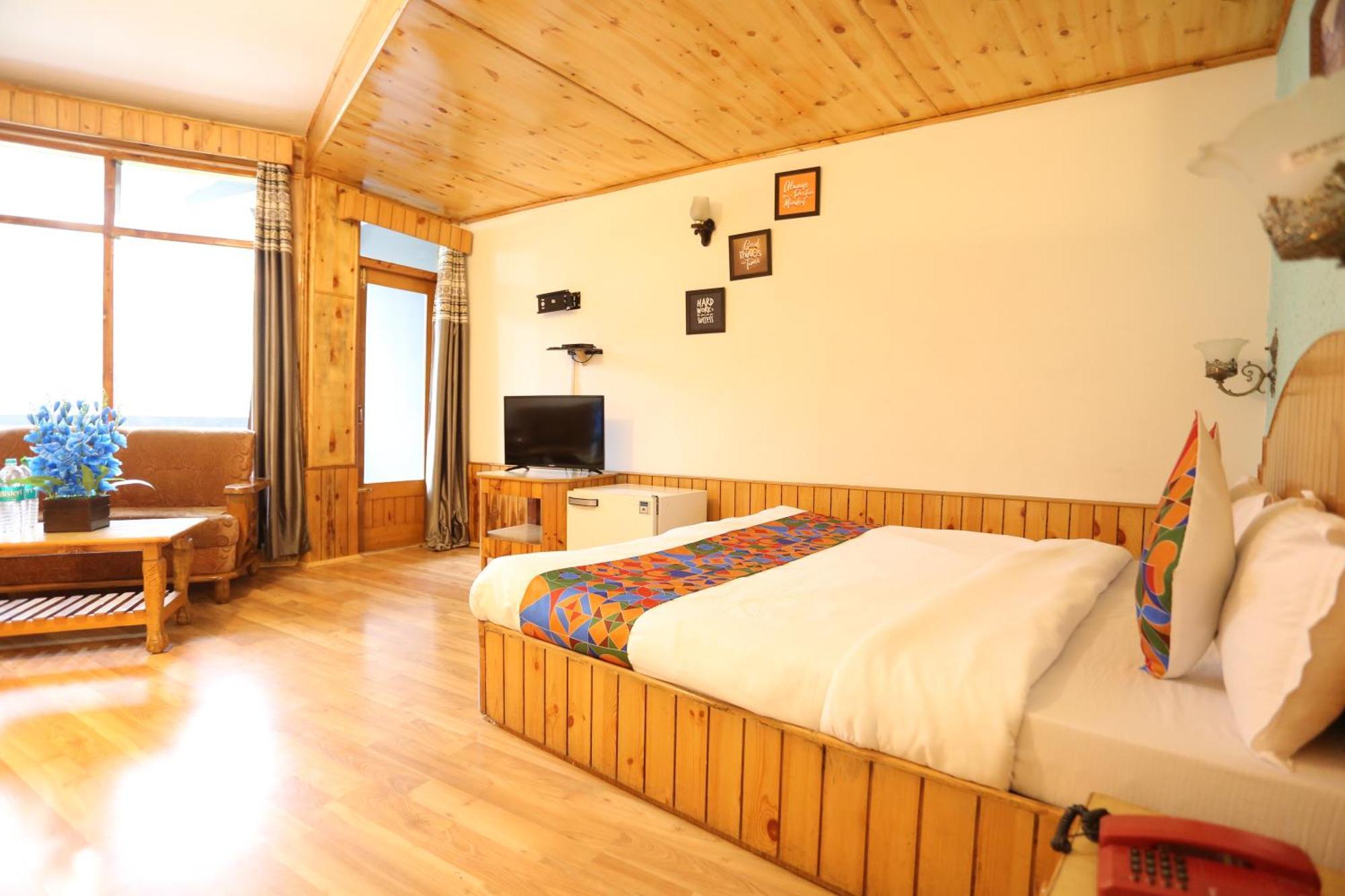 Hotel Surbhi Vashist ภายนอก รูปภาพ