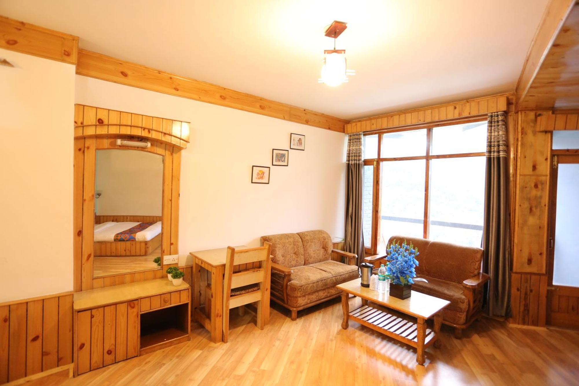 Hotel Surbhi Vashist ภายนอก รูปภาพ