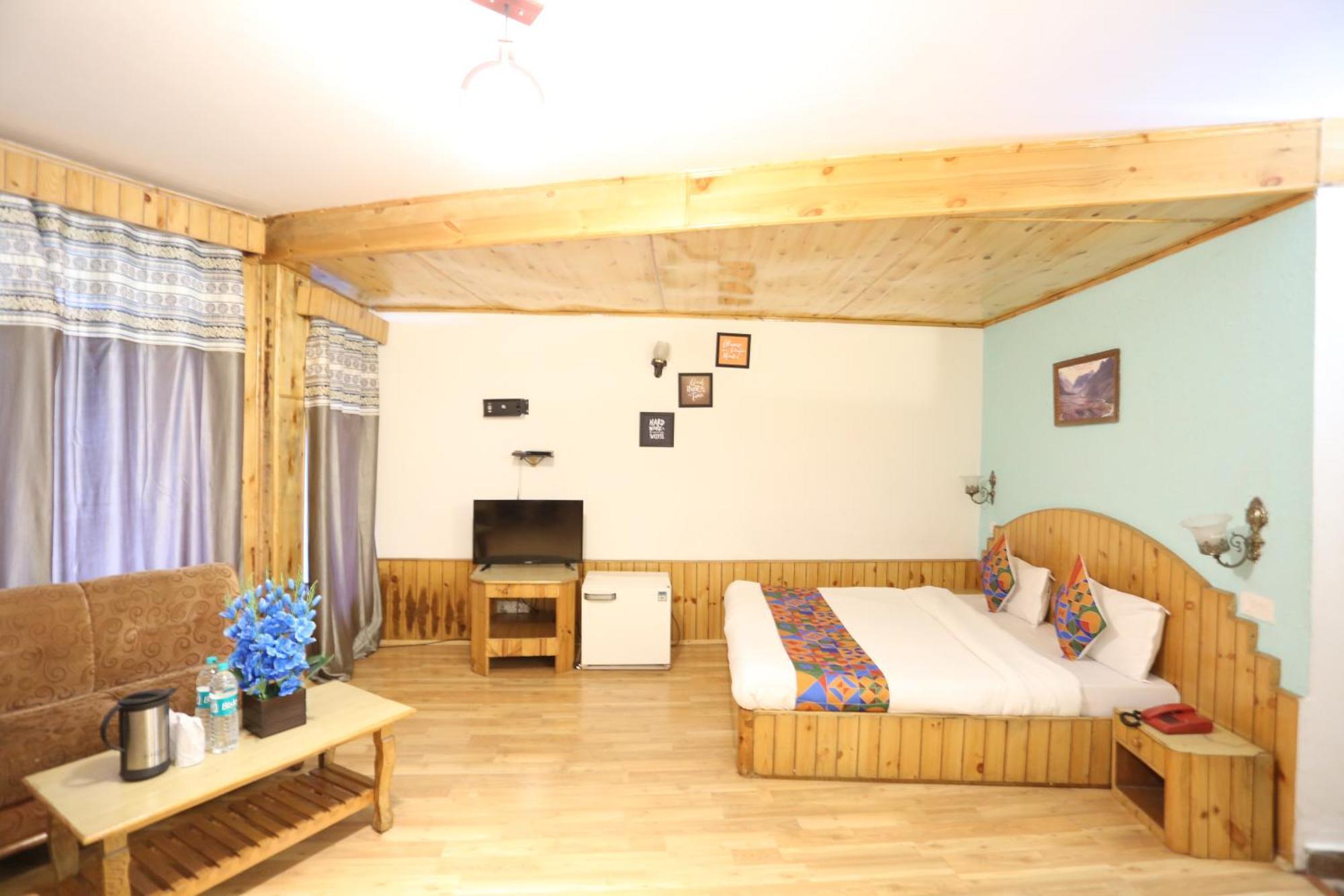 Hotel Surbhi Vashist ภายนอก รูปภาพ