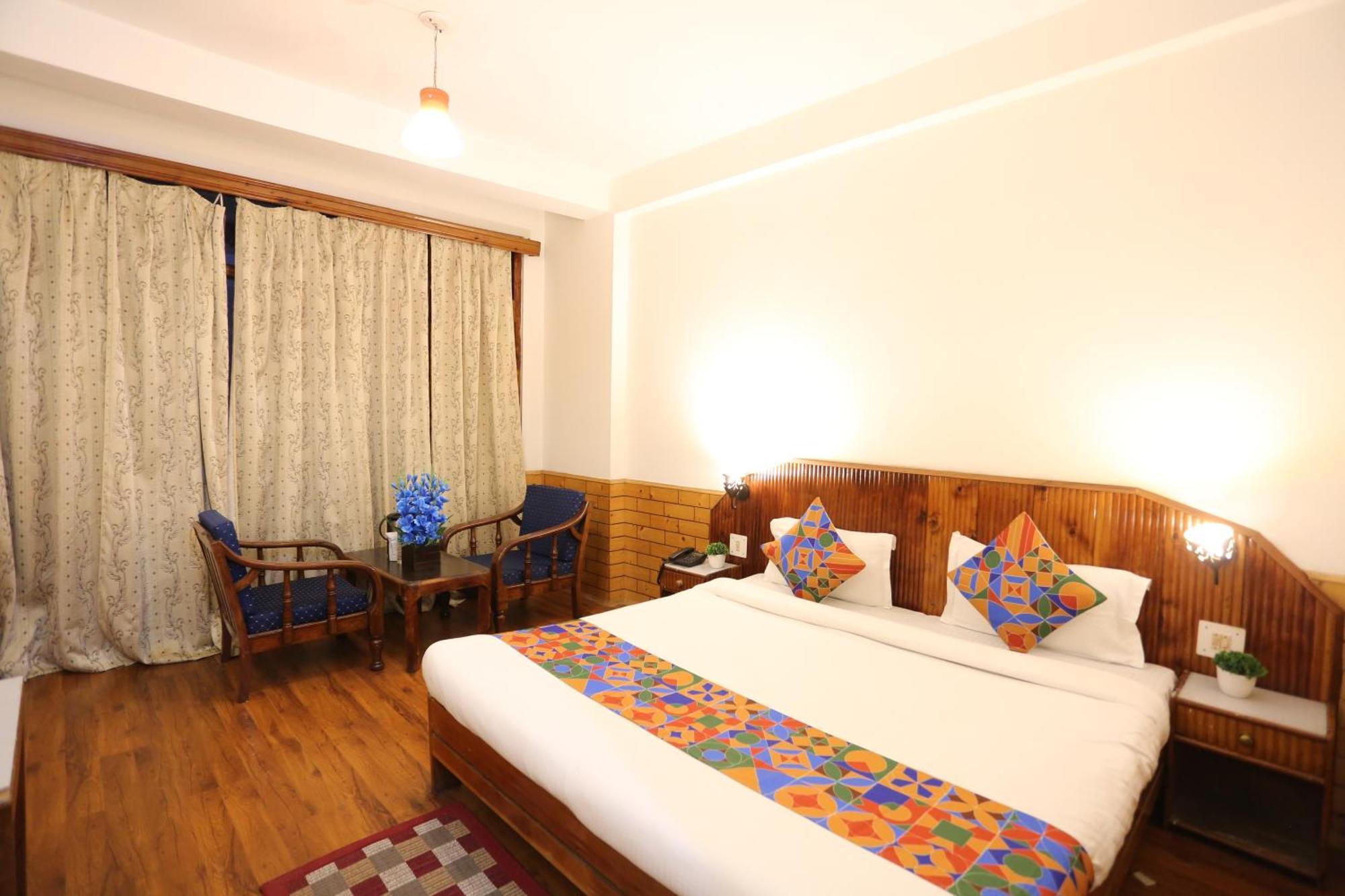 Hotel Surbhi Vashist ภายนอก รูปภาพ