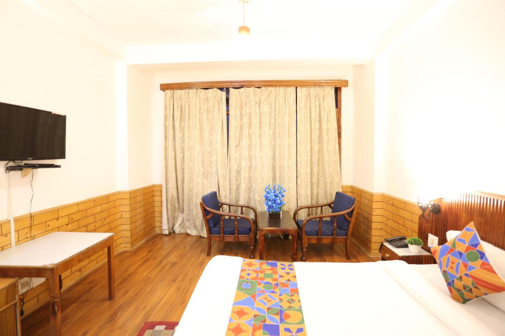 Hotel Surbhi Vashist ภายนอก รูปภาพ
