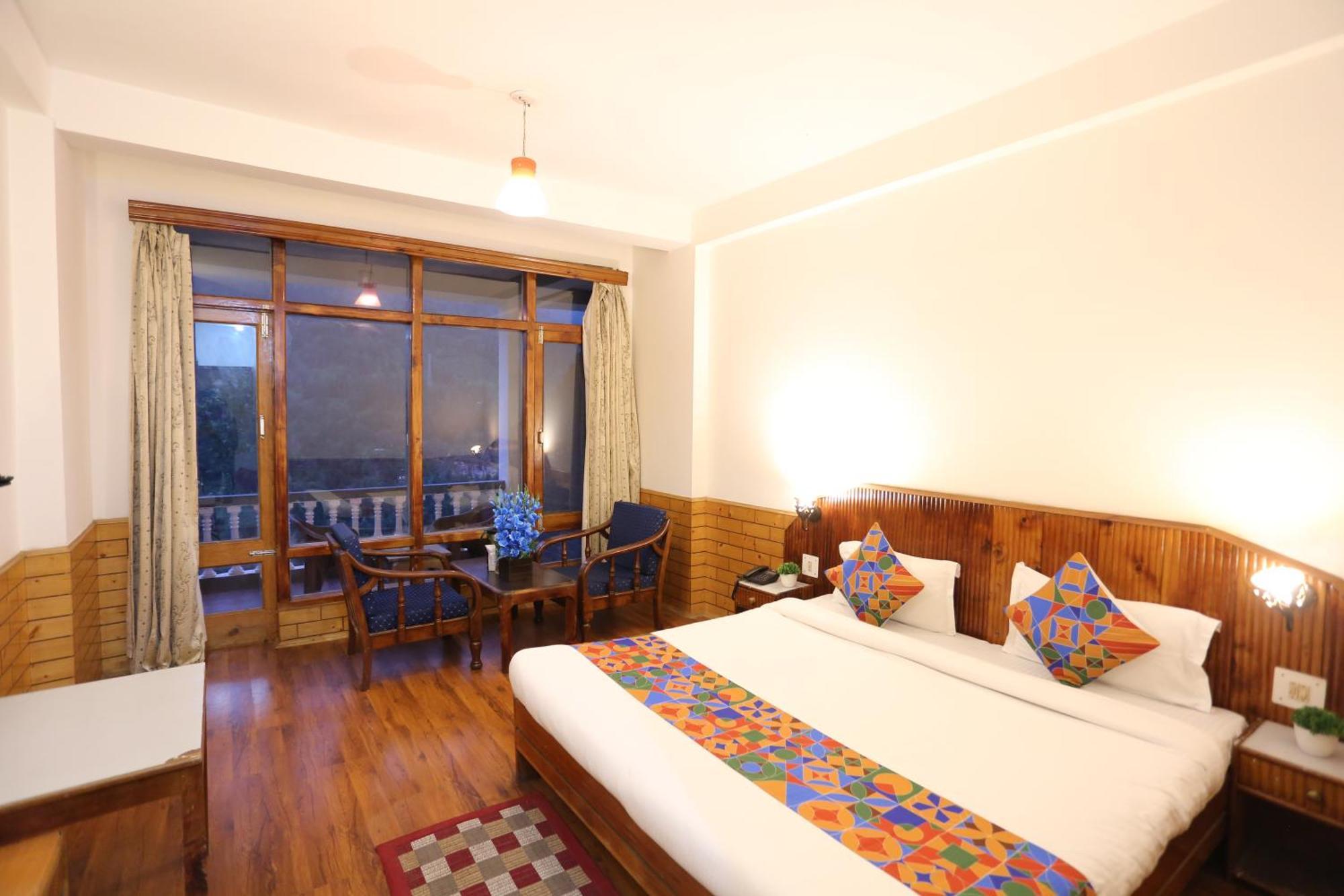 Hotel Surbhi Vashist ภายนอก รูปภาพ