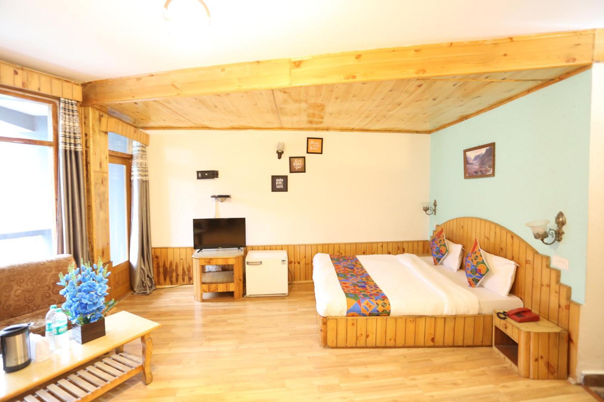 Hotel Surbhi Vashist ภายนอก รูปภาพ