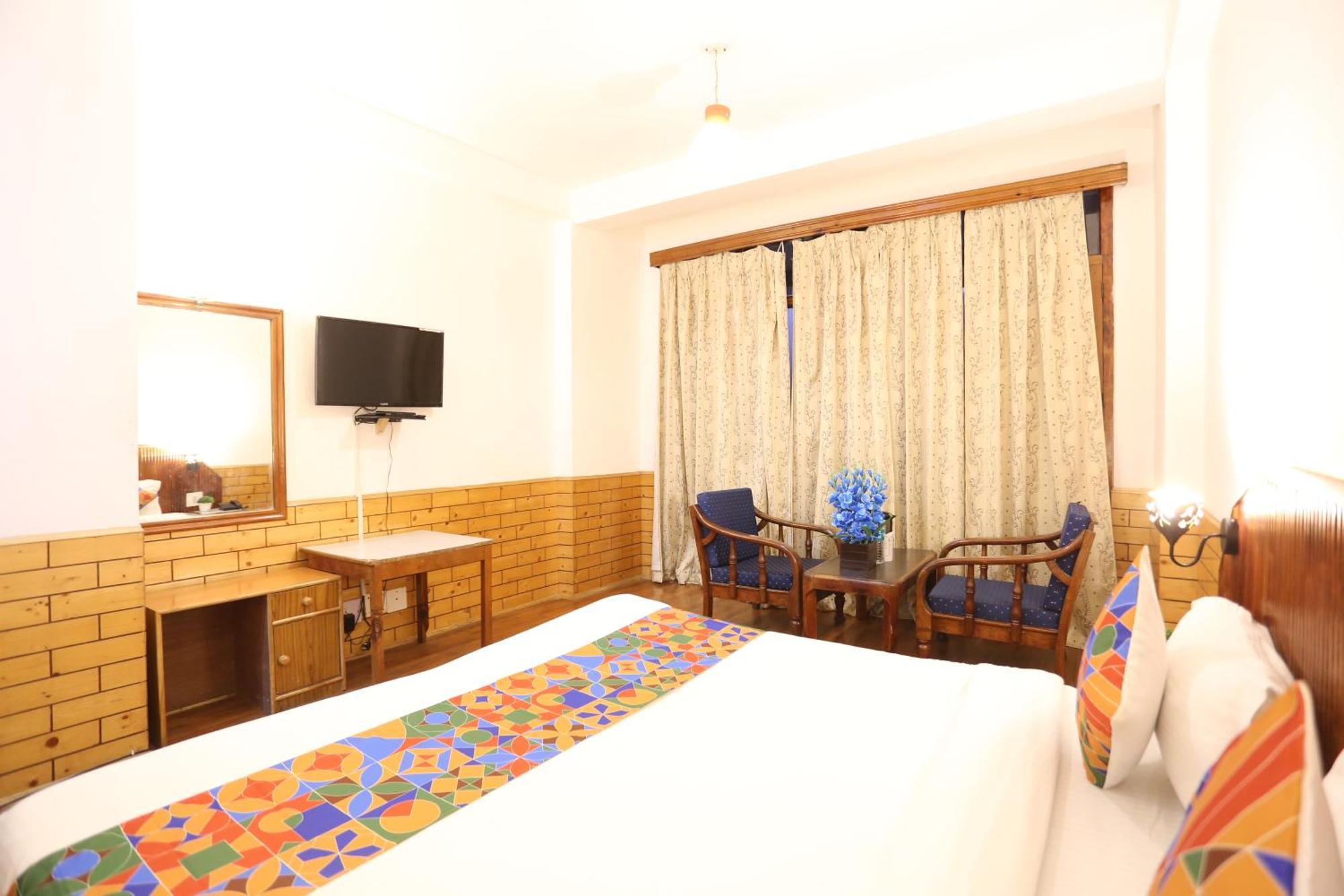 Hotel Surbhi Vashist ภายนอก รูปภาพ