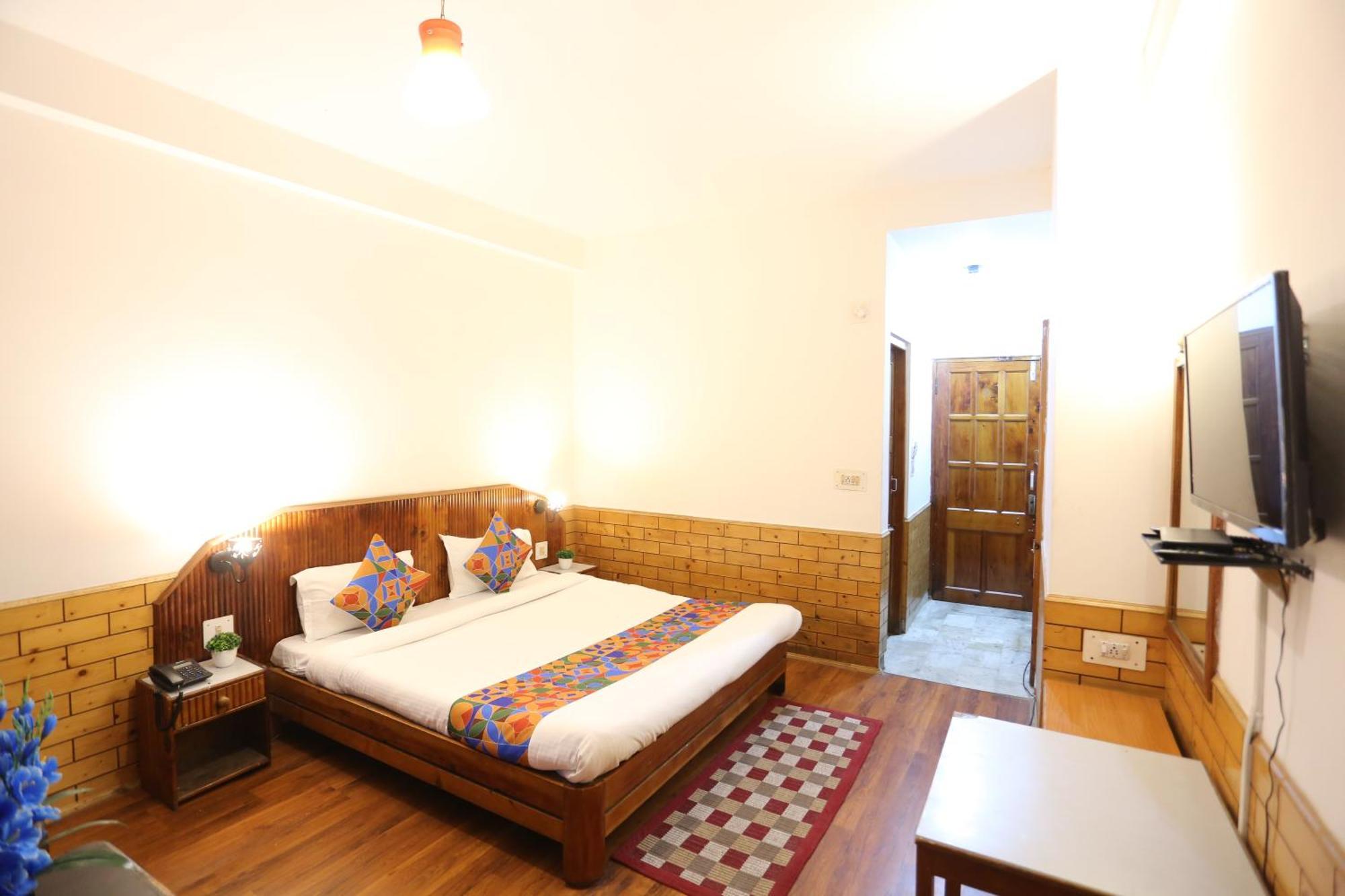 Hotel Surbhi Vashist ภายนอก รูปภาพ