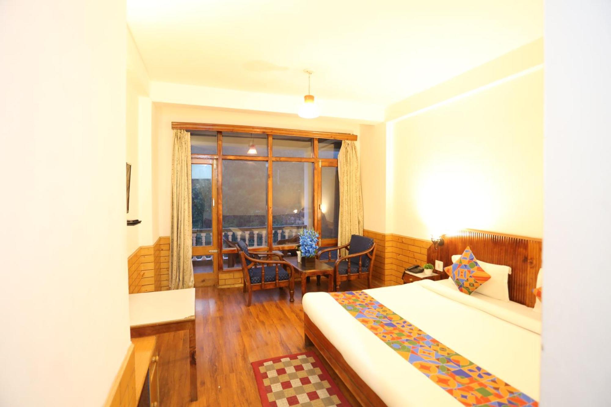 Hotel Surbhi Vashist ภายนอก รูปภาพ